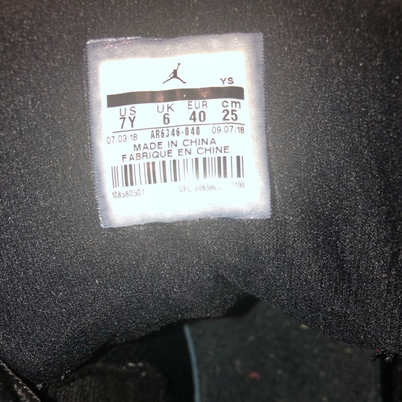 Women’s Jordan’s - Picture 4 of 4